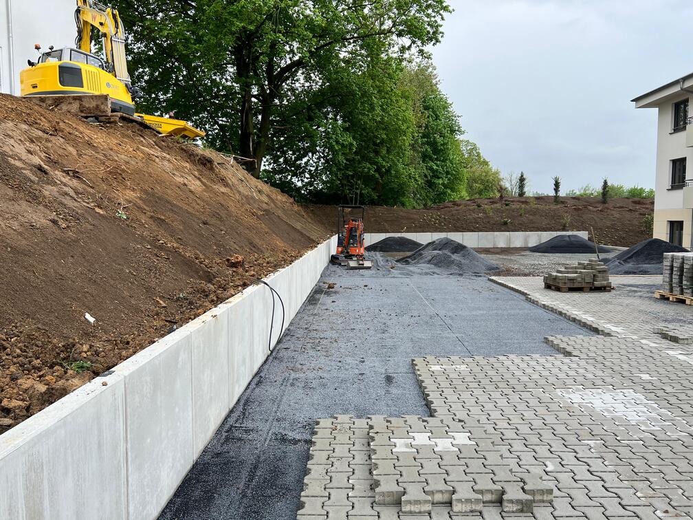 Firmengelände Begrünung